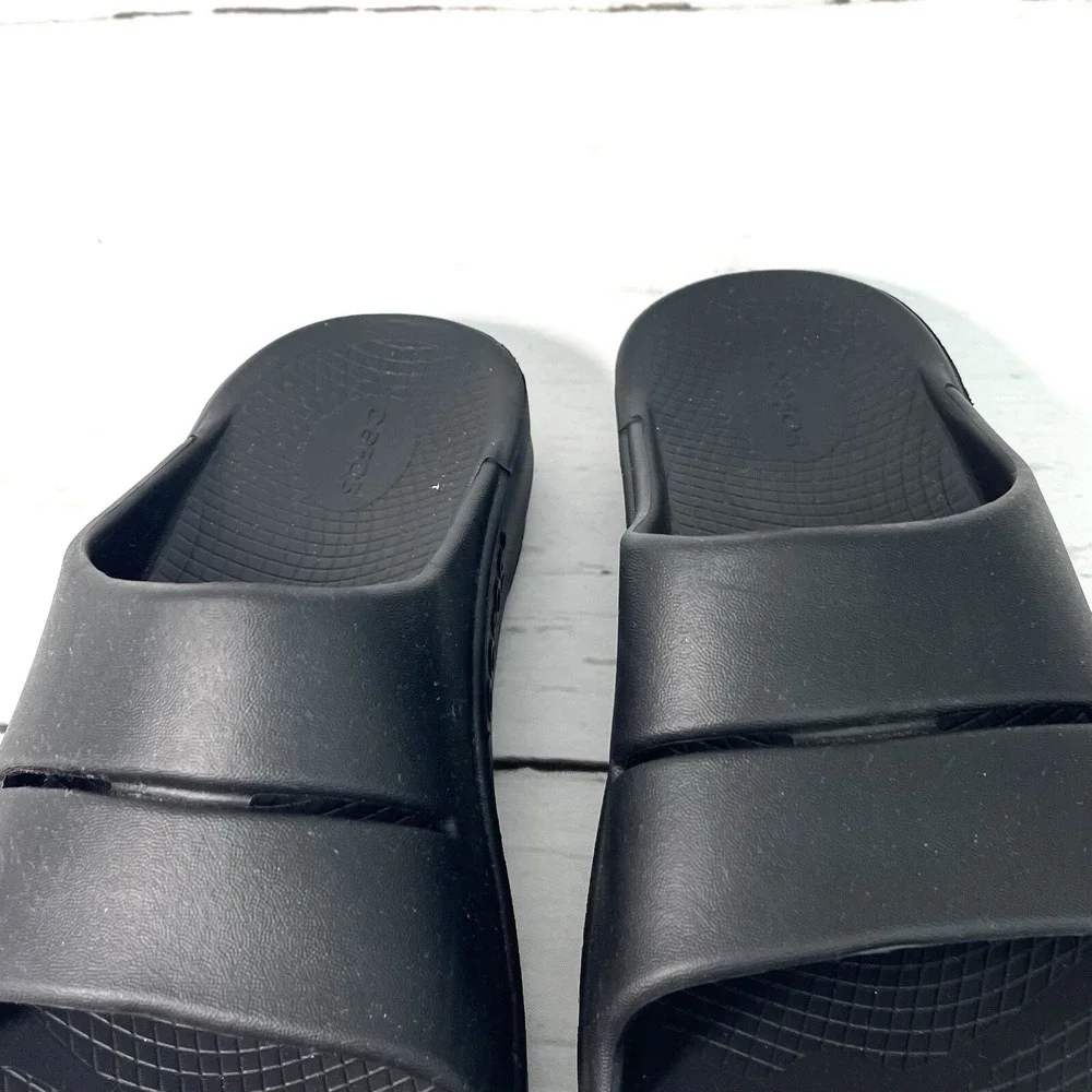 Oofos Ooahh Slide Womens Size 11 Men's Size 9 Black Comfort Recovery Sandals
